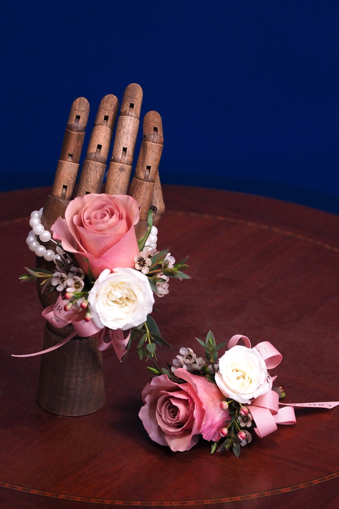 Bridal Bouquet - Waterfall - Vintage / Nude