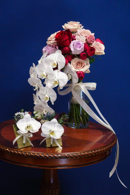 Bridal Bouquet - Waterfall - Shades of Red & White