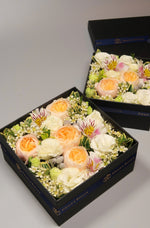 將圖片載入圖庫檢視器 Grace &amp; Favour - Blooms - Flower Boxes - Verona
