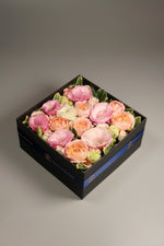 將圖片載入圖庫檢視器 Grace &amp; Favour - Blooms - Flower Boxes - Moscow
