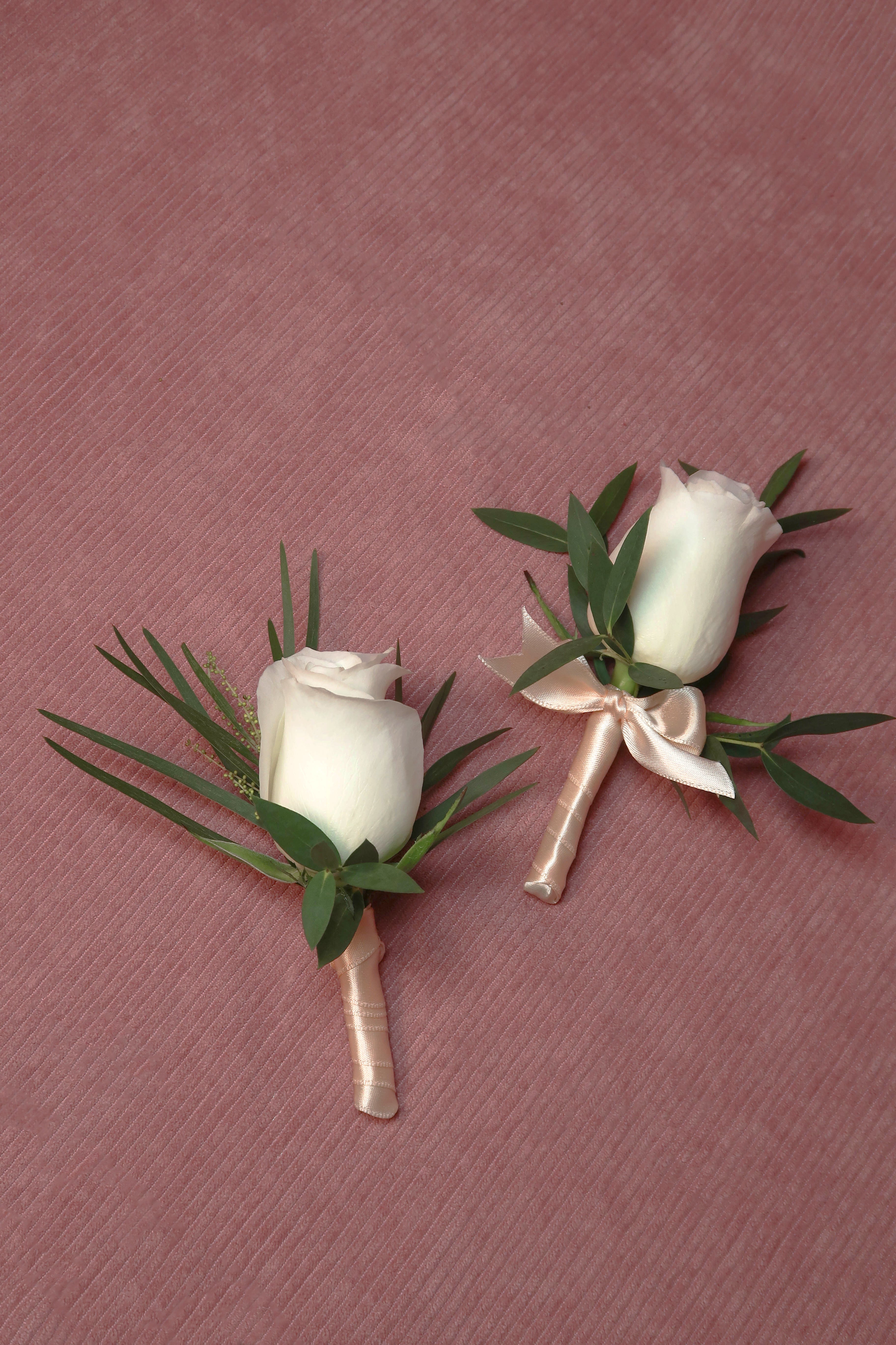 新娘手捧花 - 經典款白玫瑰